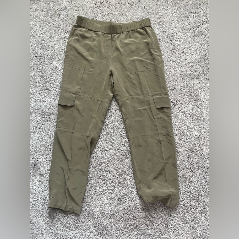Theory silk cargo pants, size medium WORN ONCE and dry cleaned